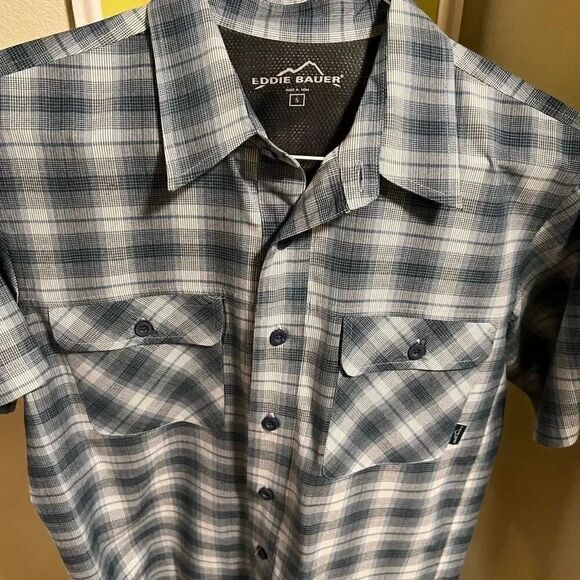 NEW Eddie Bauer Men’s Plaid Short Sleeve Button Down Shirt Size Small #MS1 - Picture 4 of 4